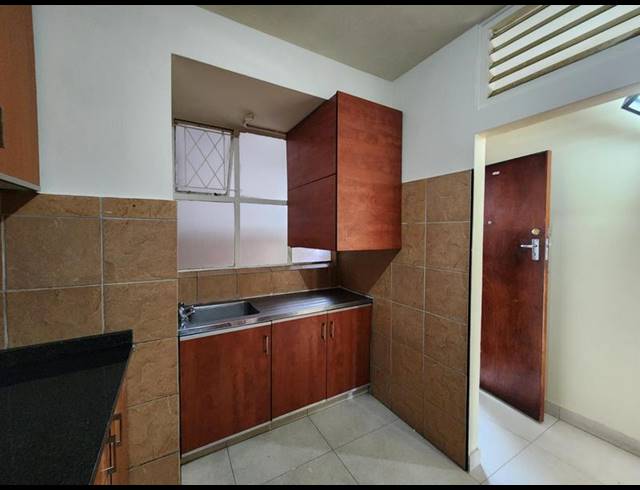 2 BEDROOM PROPERTY TO RENT IN NORTH BEACH